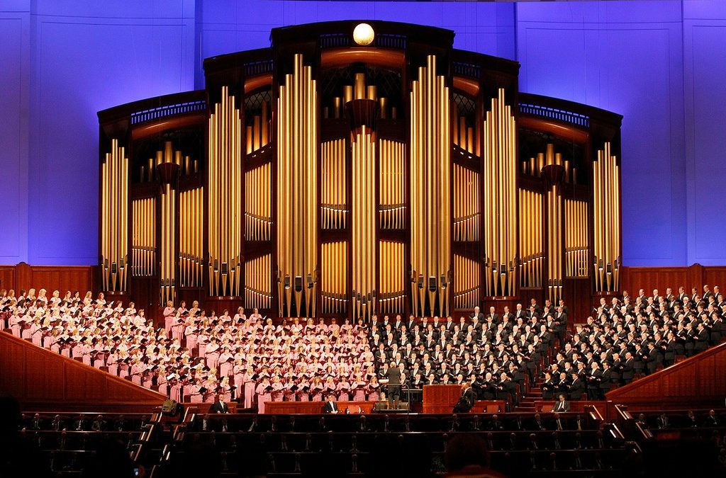 Tabernacle Choir Returns to Temple Square After Easing of COVID-19 Restrictions in Utah