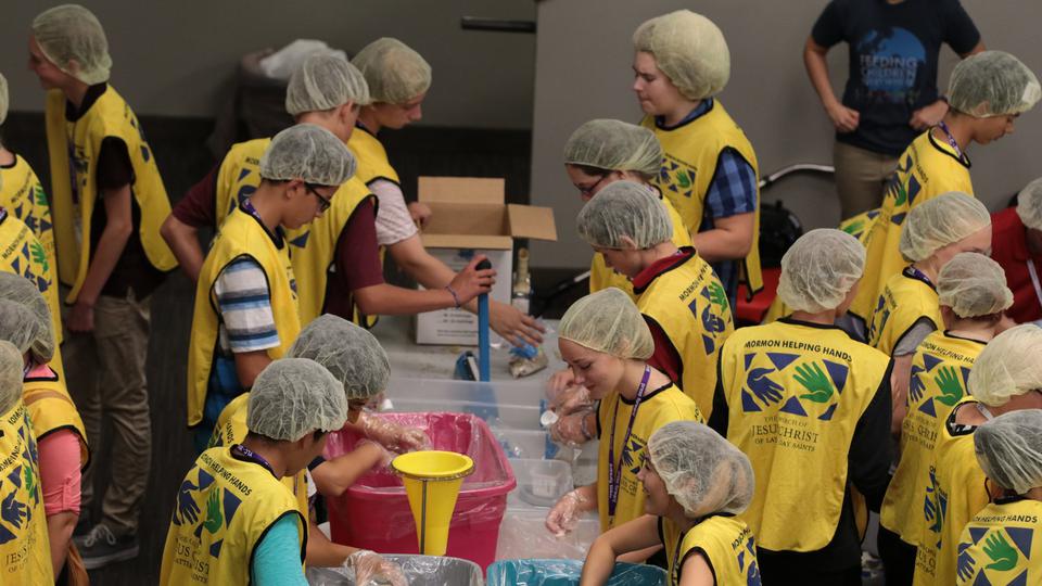 LDS Youth In Canada Makes 174,000 Meals For Those Families Who Are In Need