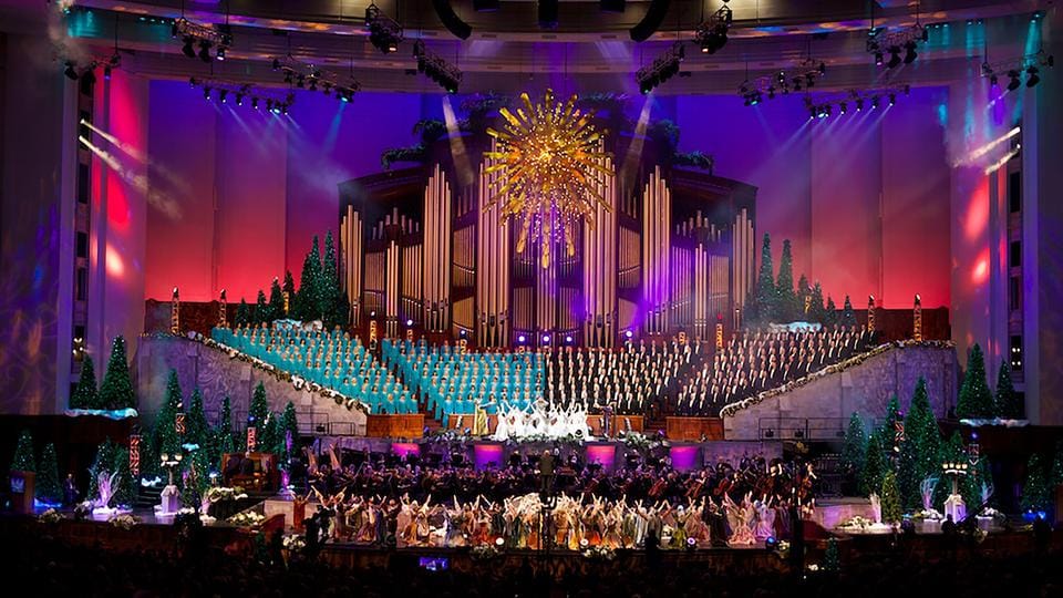 2022 Mormon Tabernacle Choir Christmas Concert Watch Santino Fontana and the Mormon Tabernacle Choir in The Wonder of