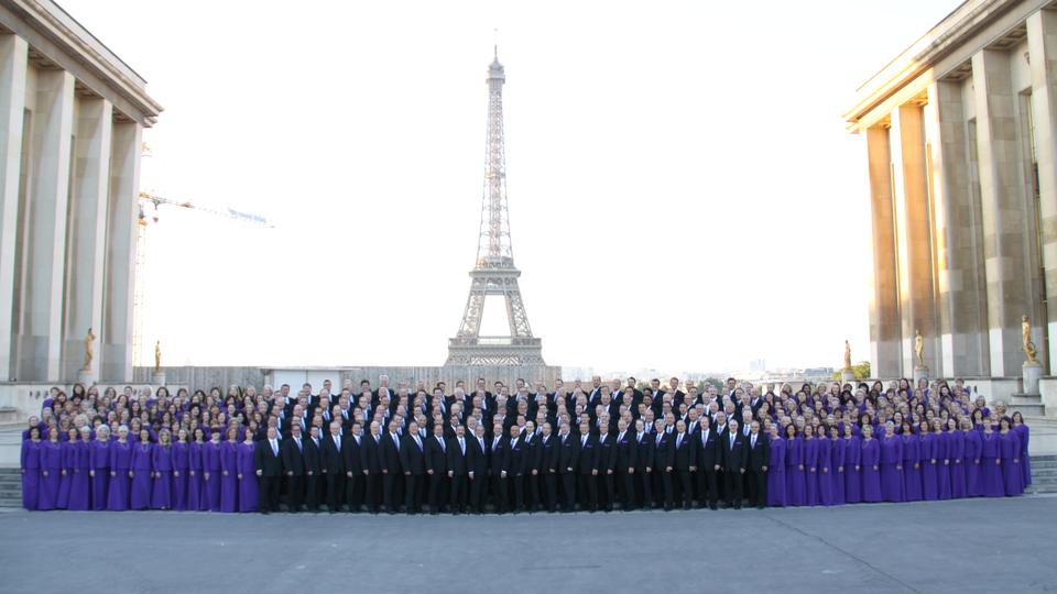 Mormon Tabernacle Choir Sings To Enthusiastic Audiences In Europe