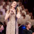 Mormon Tabernacle Choir Celebrates Christmas Broadway-style