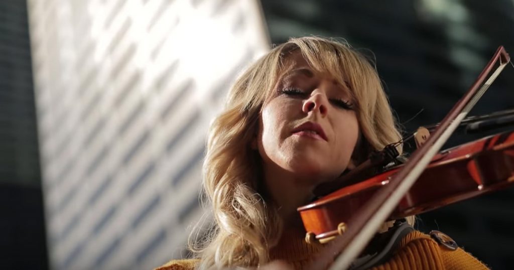 Lindsey Stirling "Angels we Have Heard on High"