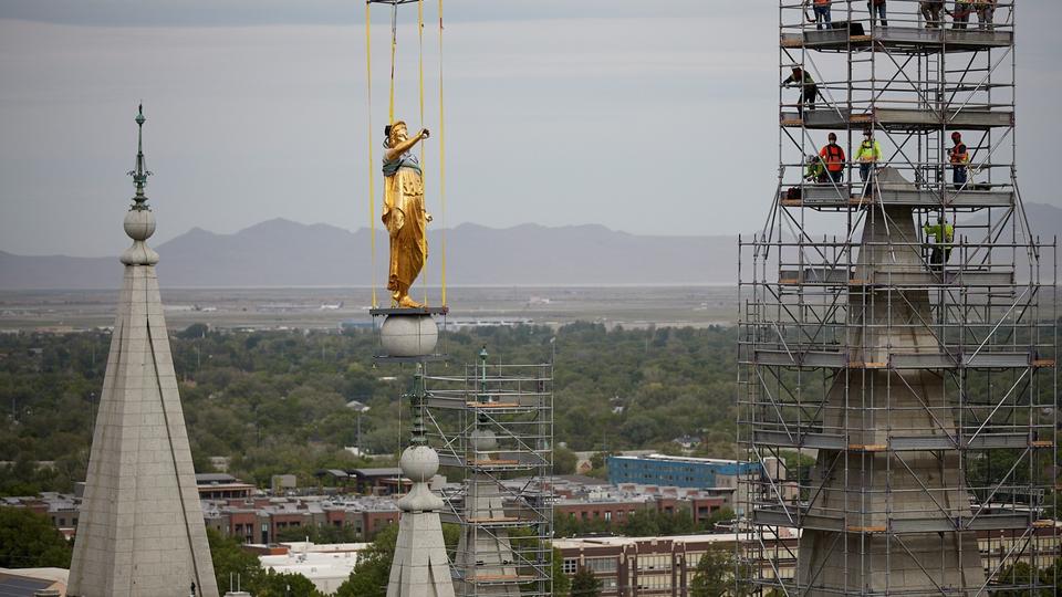 Angel Moroni Statue and Capstone Removed from Salt Lake Temple