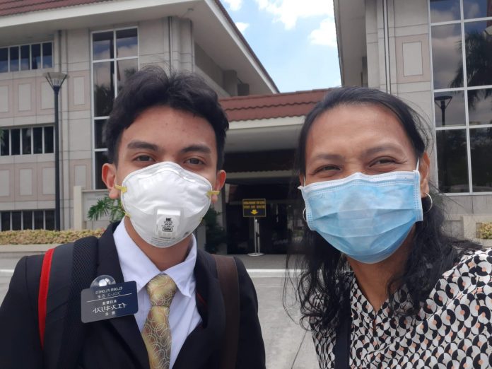 received_233290824692426696x522