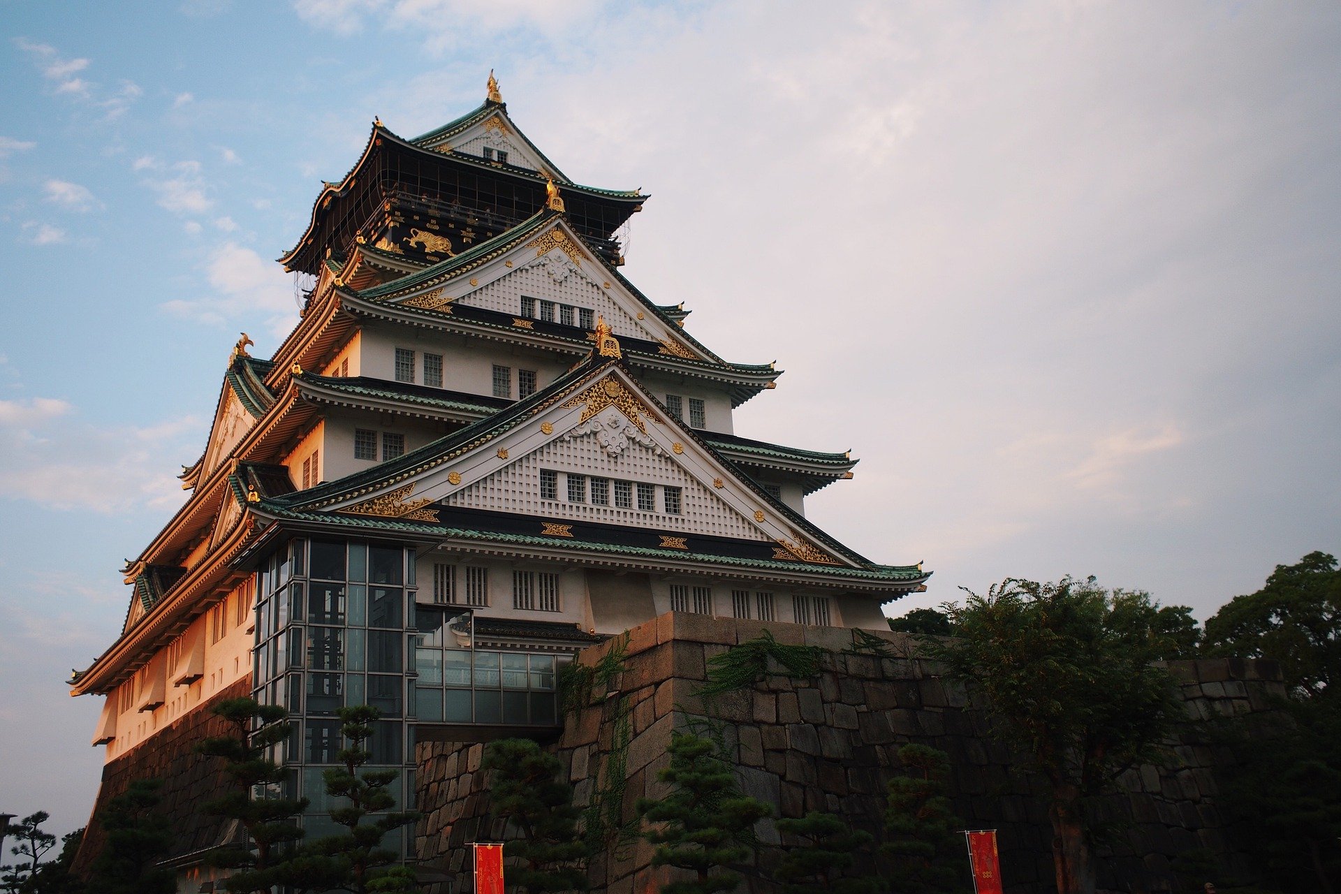 Moroni Channel -Osaka Castle