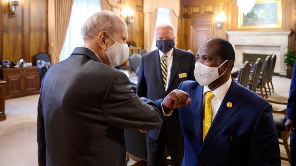 Ethiopian Leader Visits Temple Square