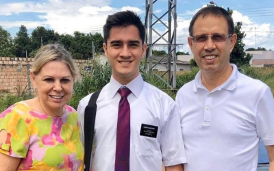 Man sold multi-million dollar business to serve a mission, helps 20,000 refugees