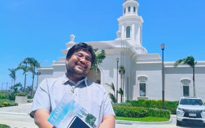 Renowned Filipino historian Xiao Chua visits Bacolod temple