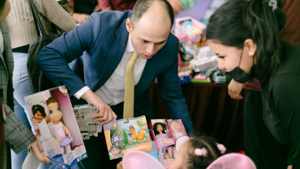 Church donates toys to patients at Mexico’s children’s hospital